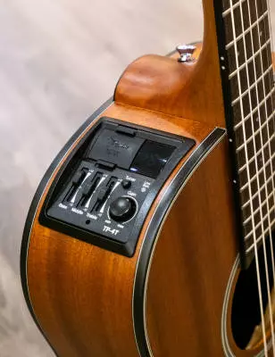Takamine - GY11ME-NS New Yorker Sapele Acoustic-Electric Guitar 2